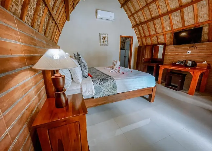 Mertha Sari & Tent Space Klungkung
